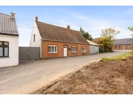 maison au calme avec jardin et garage !