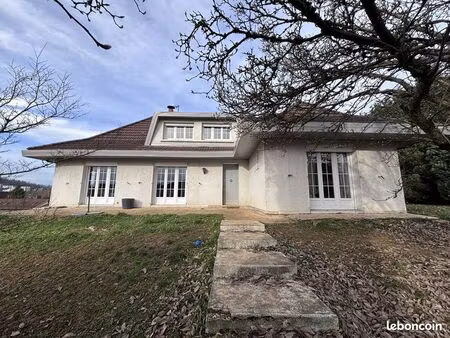 pavillon 5 pièces 152 m²