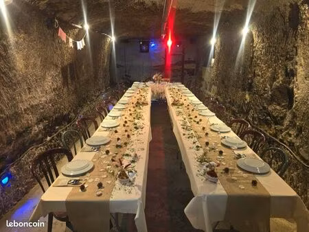 location cave festive