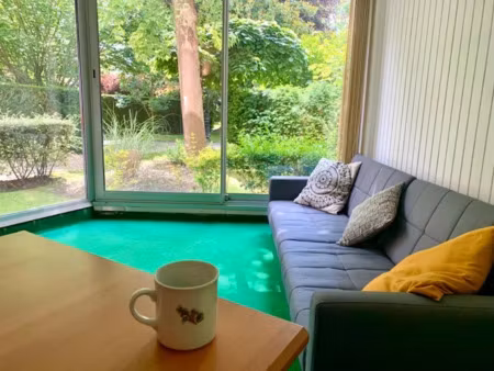 location meublée appartement 2 pièces 44 m² à le chesnay (78150)  1 100 €