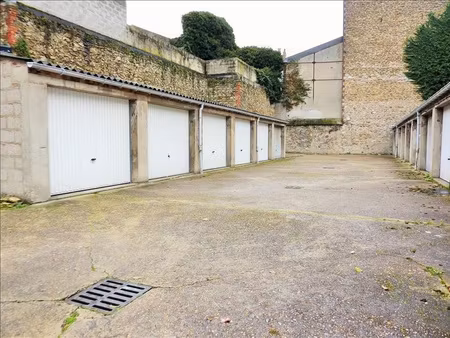 boulogne sur mer ~~rue perrochel ~~garage individuel exclusi