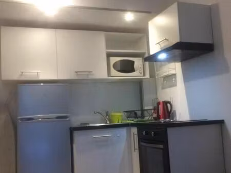 location appartement 1 pièce 14 m² à versailles (78000)