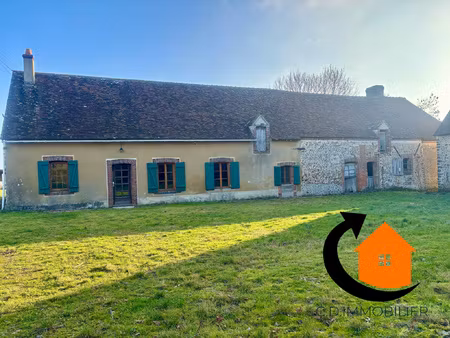 situé à 5 km de la loupe