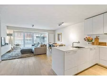 volledig instapklaar  hedendaags en zeer stijlvol gemeube...