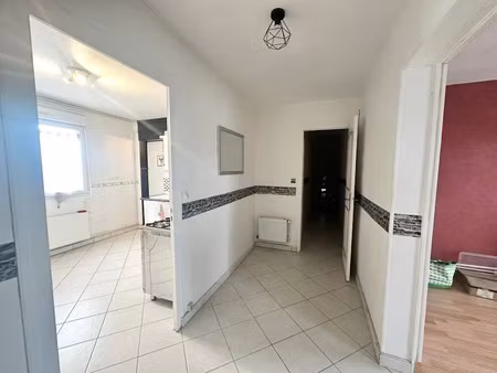 vente appartement 4 pièces 85 m² à saintes (17100)  158 000 €