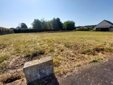 terrain à bâtir de 822 m² à crosmieres (72)