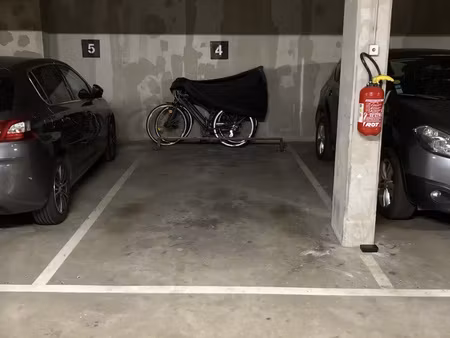 place de parking - gare clichy levallois