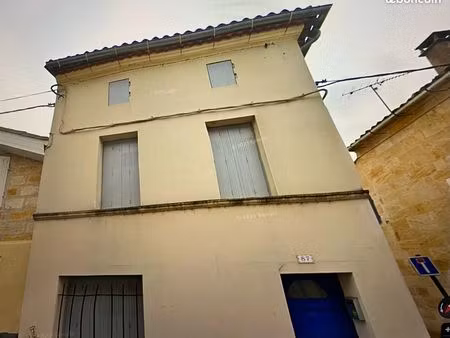 castillon la bataille : maison de ville de type 3 avec jardin