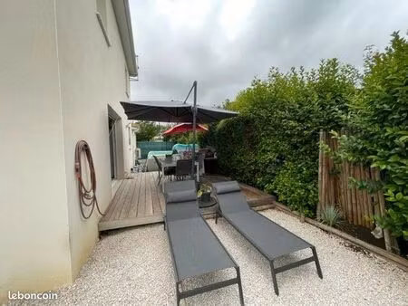 villa 4 pièces 90 m²
