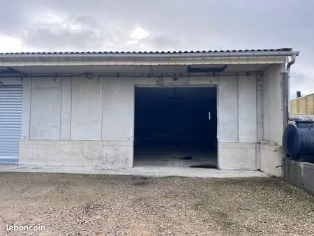 bâtiment de stockage