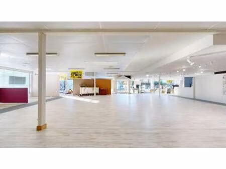 vente bureaux et commerces à saint-james (50240) : à vendre / saint-james