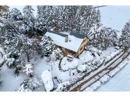 chalet à lans-en-vercors sur 8750 m2 de terrain