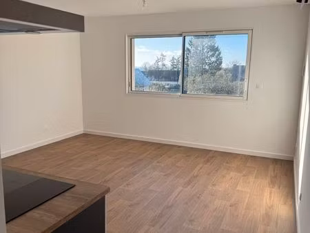 . appartement neuf à louer - t2 – 41 m² - centre bourg de dinge