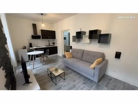 studio meublé rénové – centre de tonnerre – proche gare & creasup