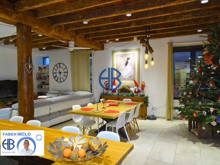 maison 7 pièce(s) 215 m2