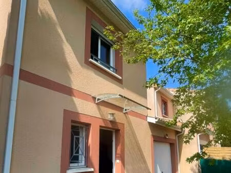 maison familiale avec grand jardin rare à la location ! libre au 1er août 4 pièces à louer