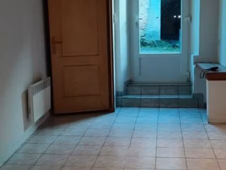 location maison t2 bis - 11250 pomas