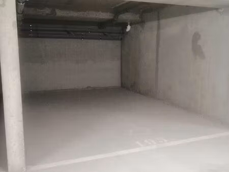 ?️ | place de parking pmr disponible à partir de mi-mars/début avril 2026 | valleiry (à pr