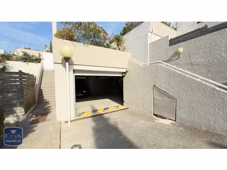 parking à louer 15 m² - cassis (13) - 128€