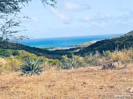 terrain 5 600 m² le marin