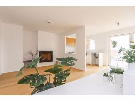 lichtrijk en energiezuinig 2-slaapkamerappartement met lift  terras en kelderruimte