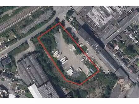 à vendre : parking avec service de navettes – charleroi