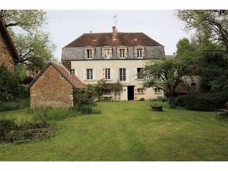 ancien moulin du 18ème siècle et son parc de 7000 m²