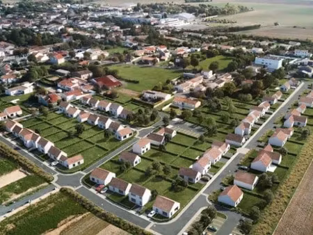 vente terrain 423 m² à courçon (17170)  70 000 €