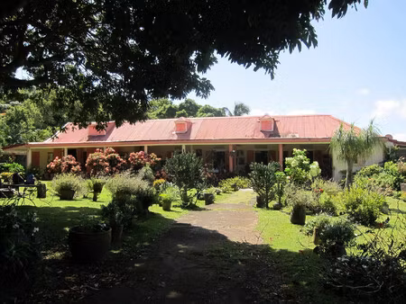 à vendre : la belle créole : longère historique de 1835