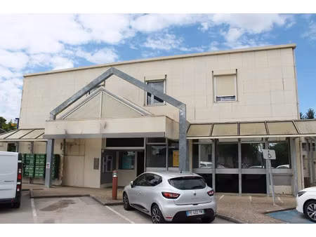 vente immeuble 622 m² à tavaux (39500)  330 000 €