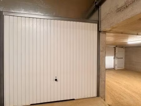 location garage 15m2
