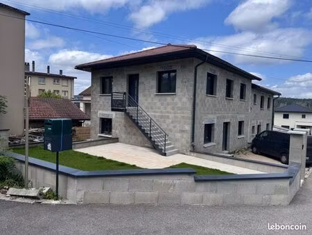 appartement/maison avec jardin