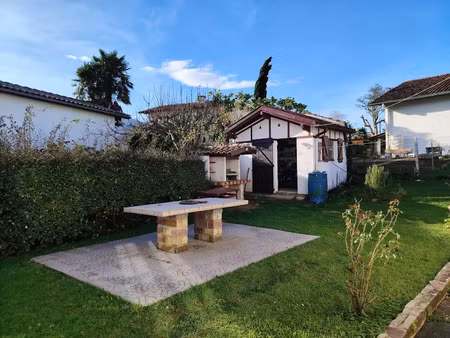 location maison 6 pièces 126.72 m² à ascain (64310)  1 560 €