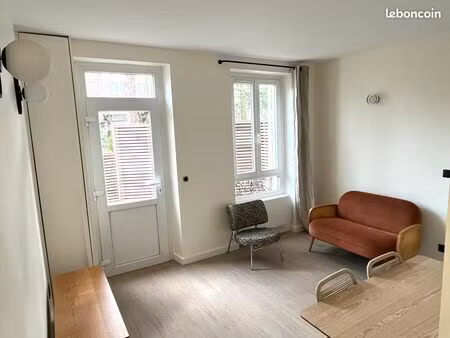 maison 44 m2  proche rer  proche bois  rénovée par architecte avec extérieur privatif