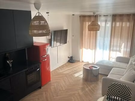 magnifique studio entièrement refait