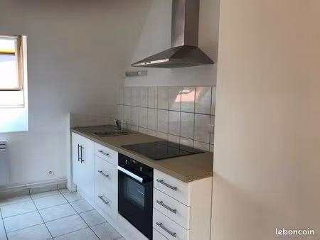 f2 lumineux de 58 m2