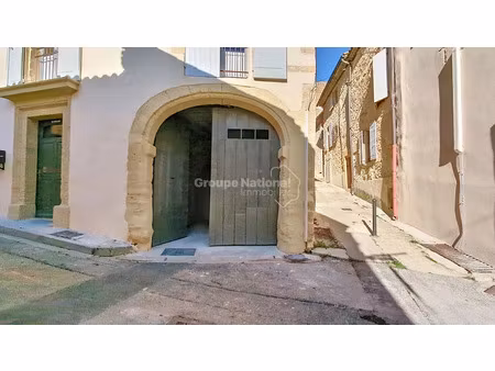 location parking 70 m² à châteauneuf-du-pape (84230)  180 €