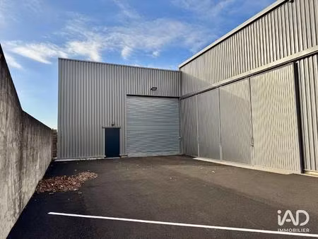 location hangar 260 m²