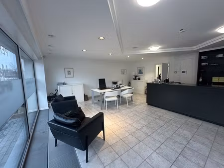 commercieel te huur in kermt