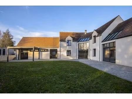 maison de luxe de 8 pièces en vente à cély  île-de-france