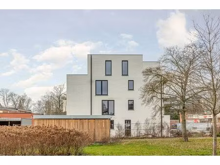 knappe nieuwbouwpenthouse met zonnig terras