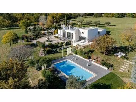 villa de luxe à vendre à roussillon : 2 250 000 € | 225m²