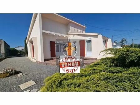 vente maison 7 pièces 130 m2 à beauvoir-sur-mer