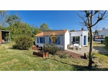 vente maison 4 pièces 77 m2 à la garnache