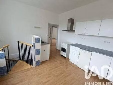 location appartement 3 pièces meublé à melrand (56310) : à louer 3 pièces meublé / 60m² me