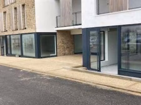 location bureaux et commerces à saint-pierre-quiberon (56510) : à louer / 99m² saint-pierr