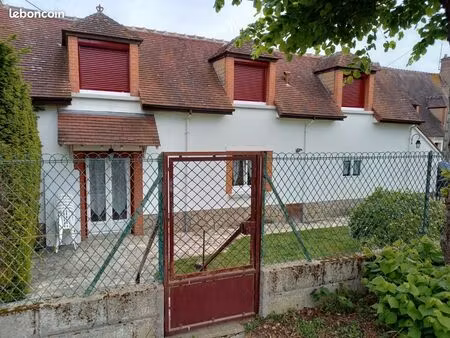 maison à louer prêt du canal du berry