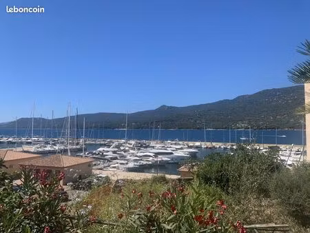 charmant appartement t2 en rez-de-chaussée avec vue sur le port et le golfe du valinco