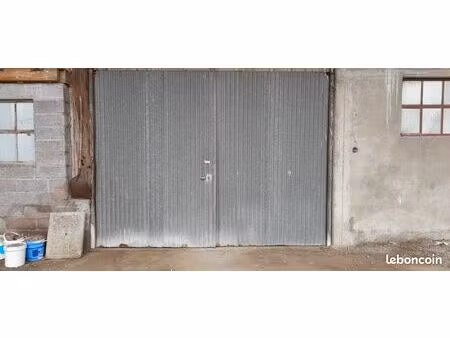 local - dépôt - grange - 46 m²