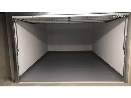 garage à vendre au rouret 06650